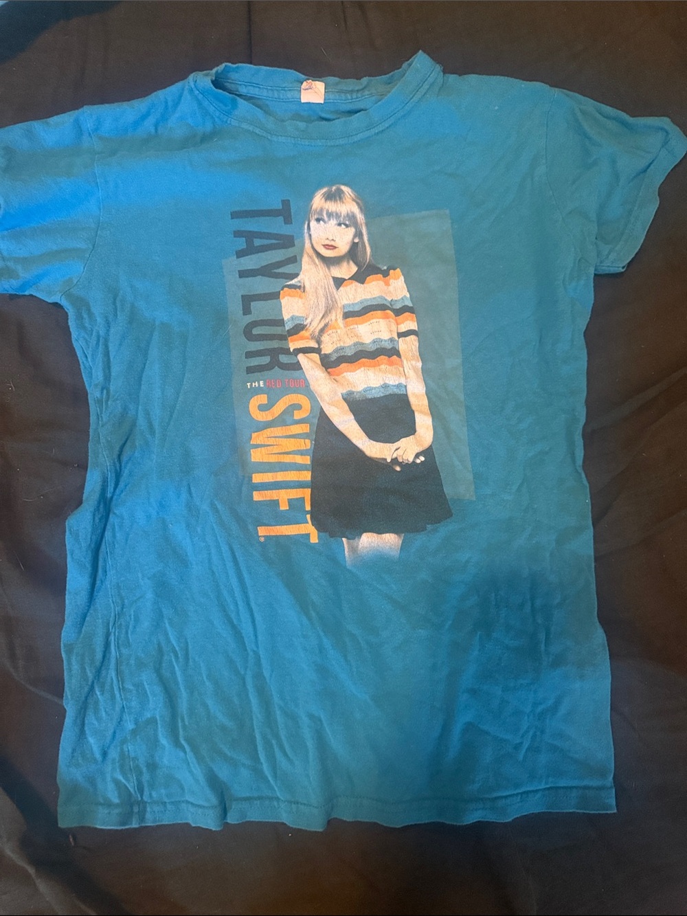 Taylor Swift Teal Red Tour Tee size Medium RARE